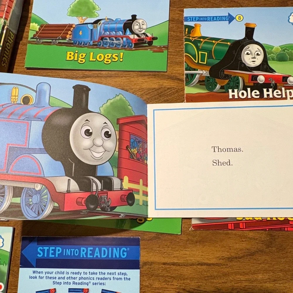 Thomas & Friends On Track with Phonics Step into Reading 11 Book Set Boxed